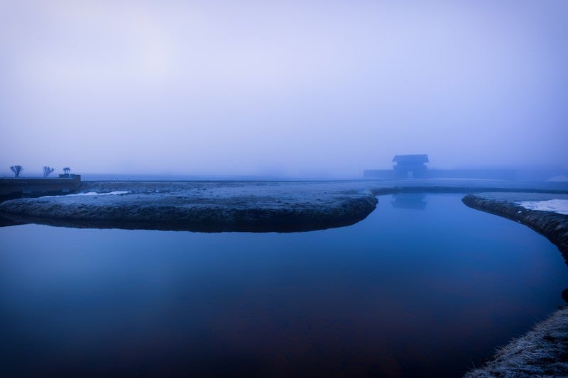 霧の古代遺跡の写真