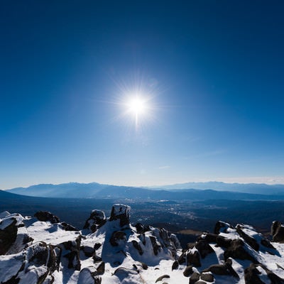 厳冬期の蓼科山山頂からの一望の写真