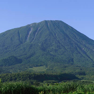 まっかり温泉から見る羊蹄山の写真