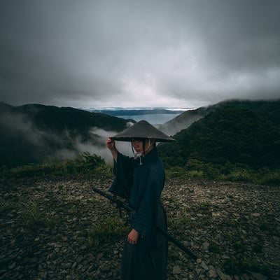 怪しい雲行きと用心棒の写真