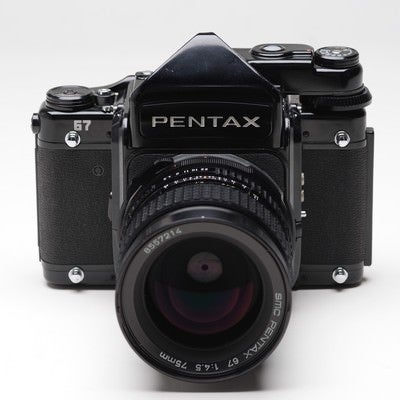 PENTAX 67（正面）の写真