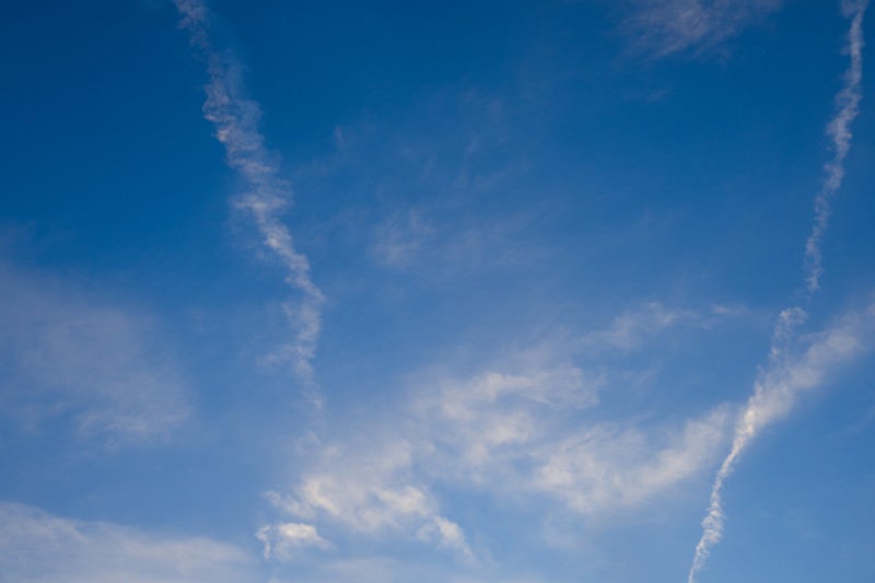 日が暮れてきた空の写真