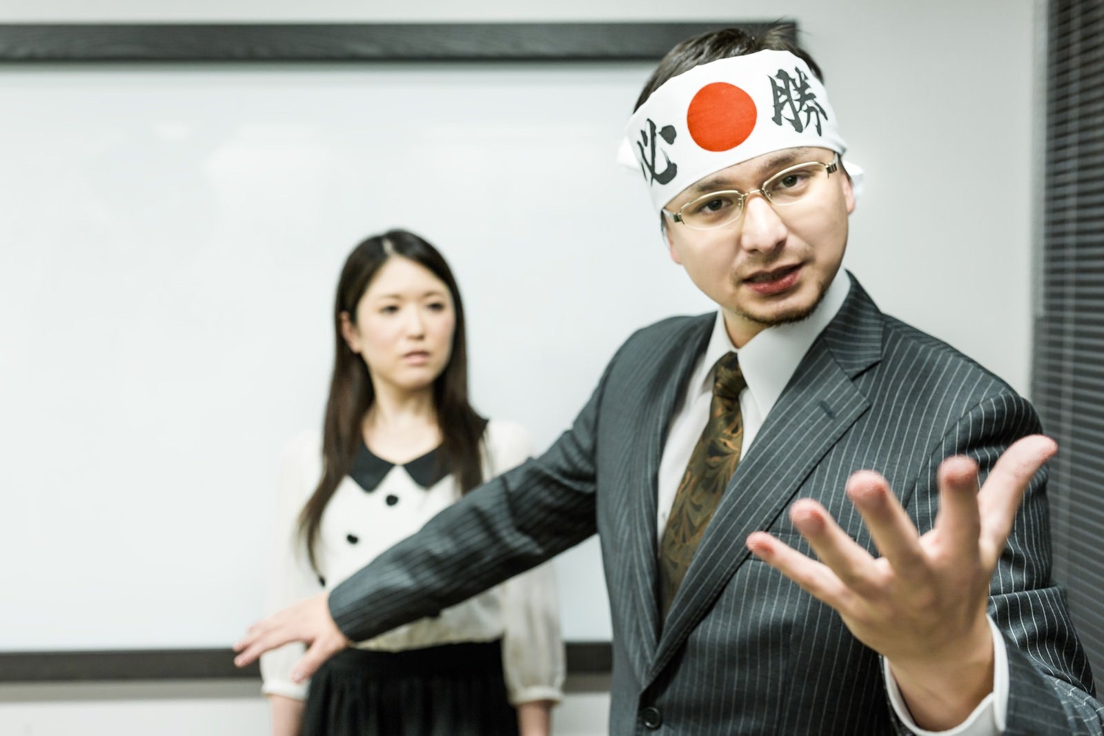 「社長がくっついて来た時、コンペの勝率は0%」の写真［モデル：Max_Ezaki シマヅ］