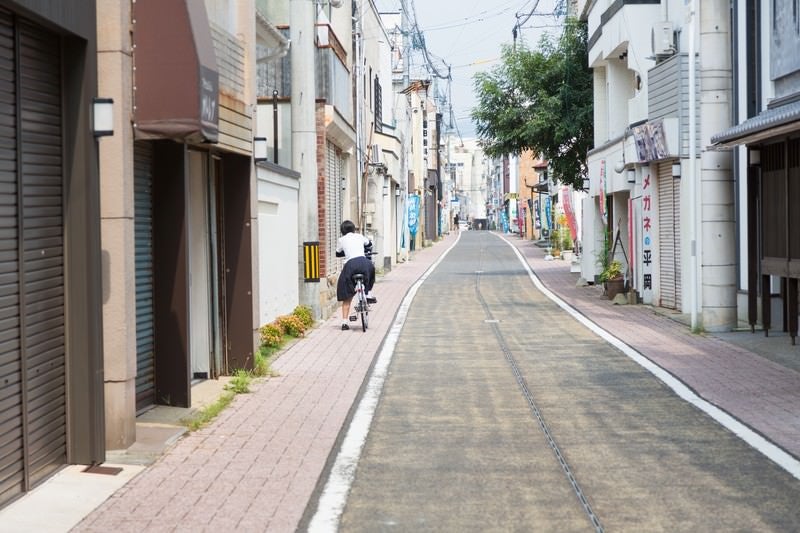 伊万里市まちなか一番館の通りの写真