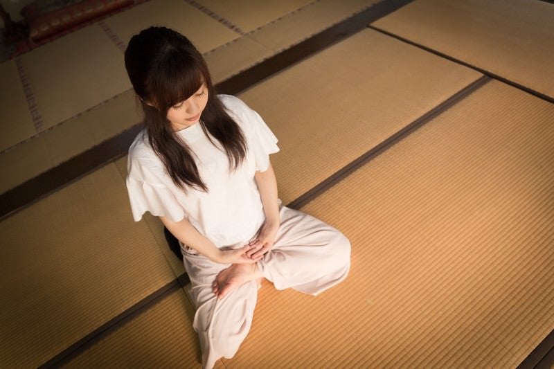 座禅をすることで色々な思考が頭を駆け巡る（伊万里市本光寺）の写真