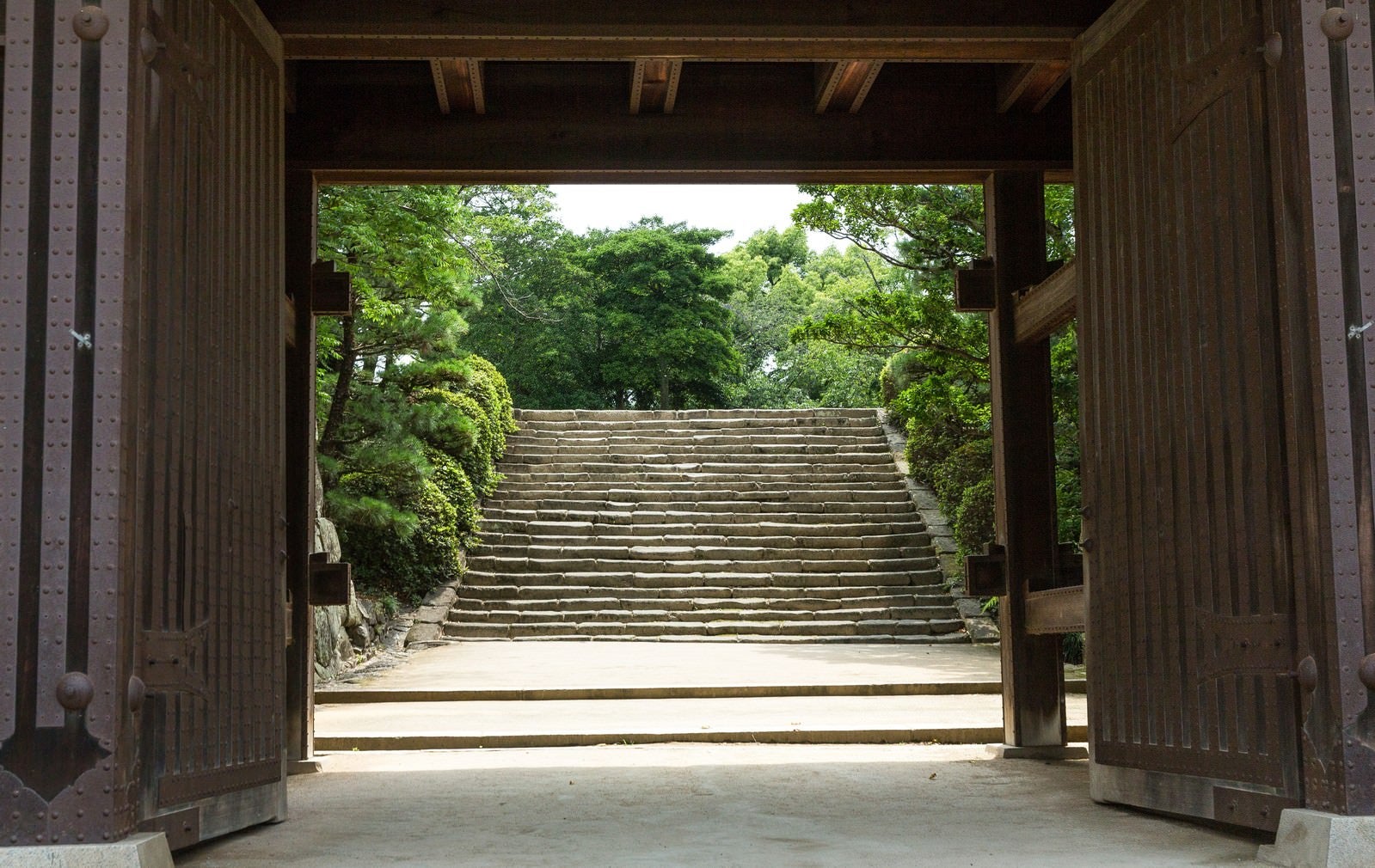 「城門先の石段（岡山城）」の写真