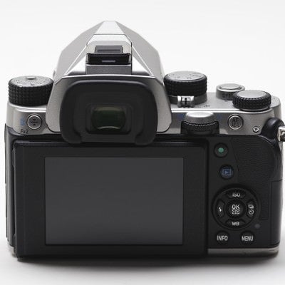 PENTAX KPボディキットシルバーチルト式液晶モニターの写真