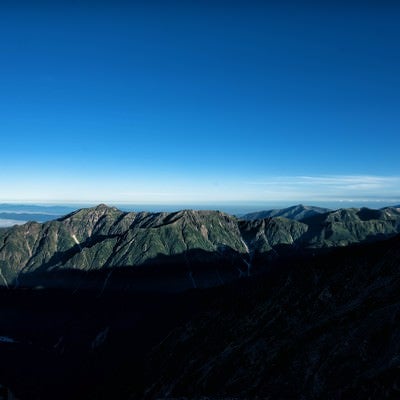 笠ヶ岳と青い空の写真