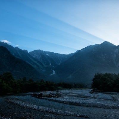 夜明けの上高地の写真