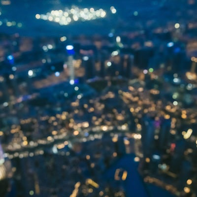 高層ビルからのドバイの夜景（ボケ）の写真