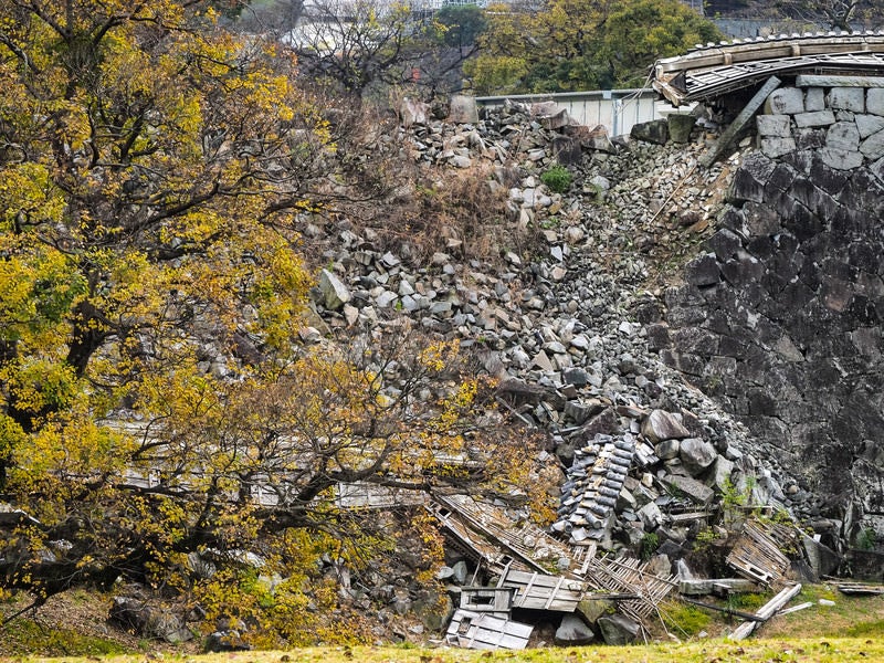 熊本地震で被災した熊本城の石垣の写真