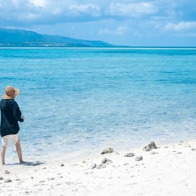 竹富島の透き通った海の写真