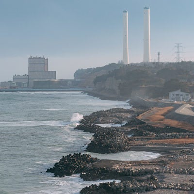 天神岬公園の展望台から見える海岸風景の写真