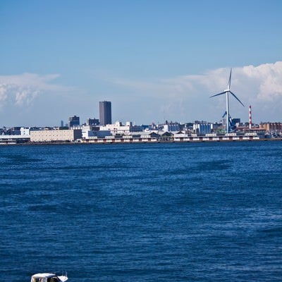 横浜の海とボートの写真