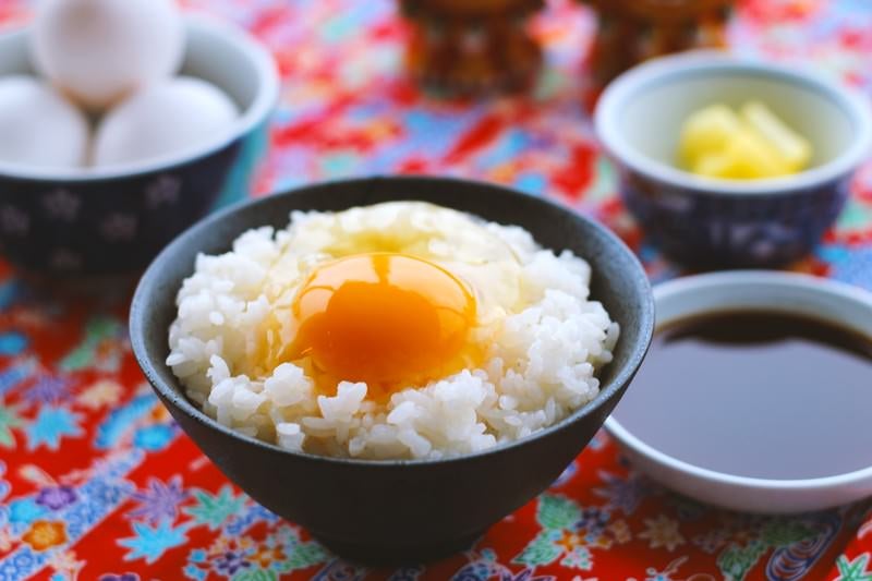 朝食はたまごかけご飯（TKG）の写真