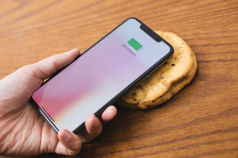 ワイヤレス充電がなかなか完了しないと思ったらがんもどきだったの写真