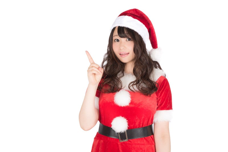 クリスマス商戦はじまり！女性サンタがご案内の写真