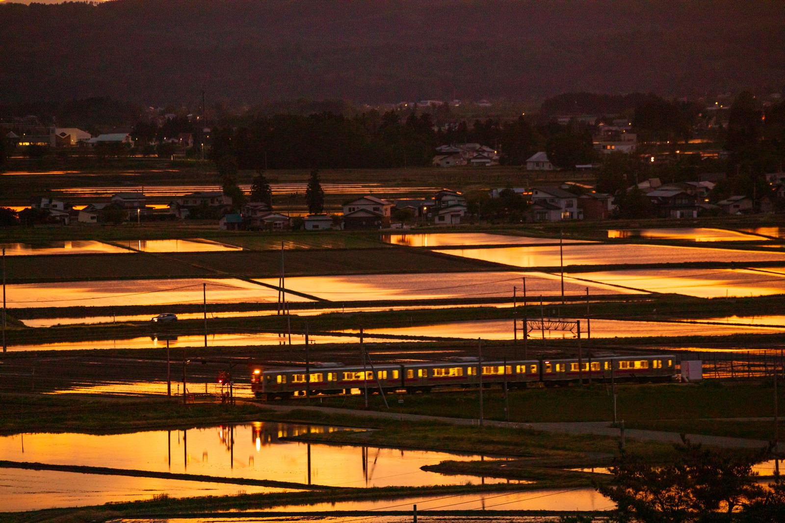 「田園地帯の夕暮れ」の写真