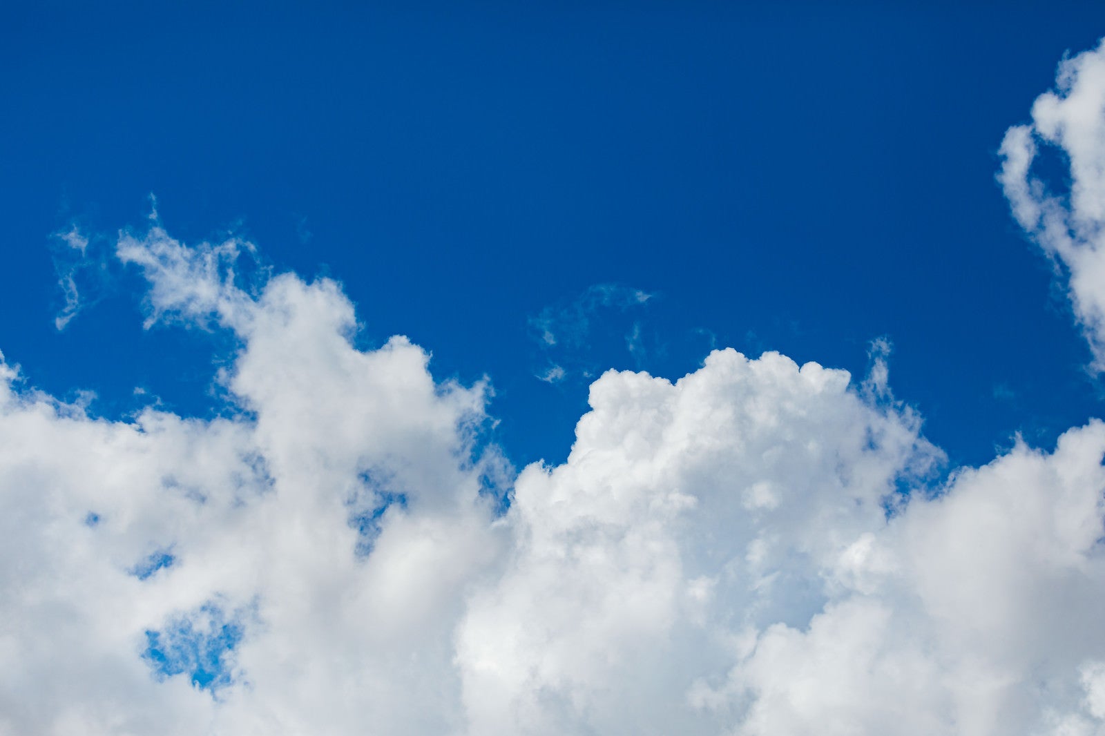 「青空と雲」の写真