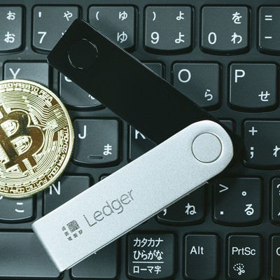 Ledger NANO S とビットコインの写真