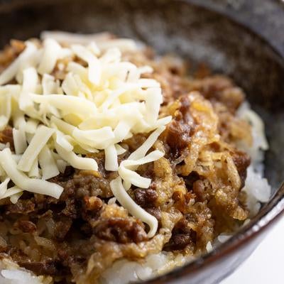 チーズ乗せ牛丼（並）の写真