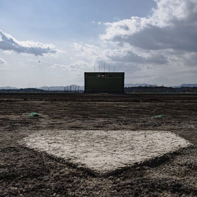 みちのく鹿島球場のホームベースの写真