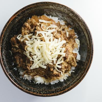 トッピングはチーズで（牛丼）の写真