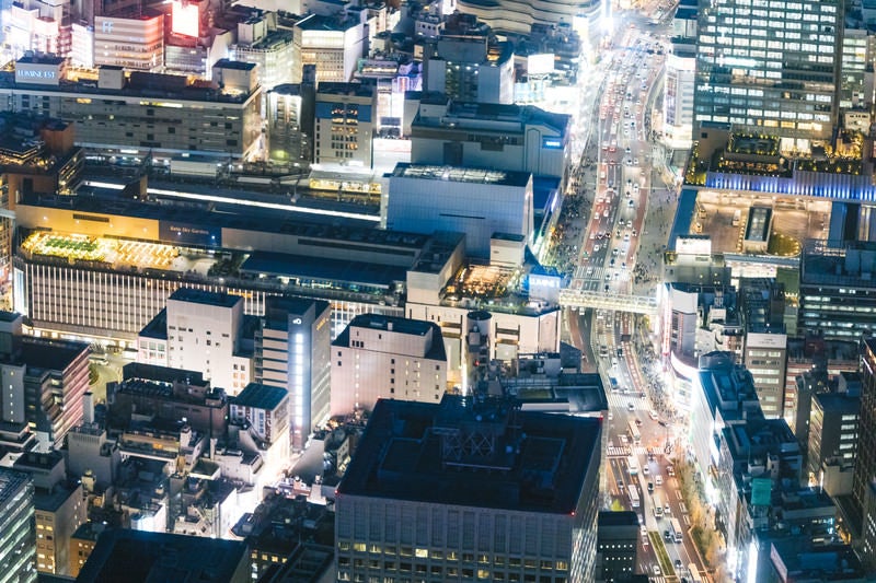 渋谷駅周辺の空撮夜景の写真