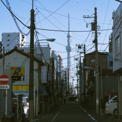 三ノ輪三丁目から見えるスカイツリー住宅街の写真