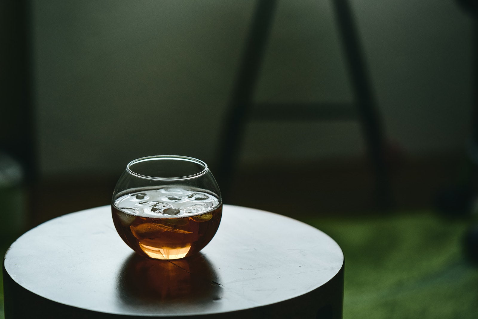 「氷の解けだしたアイスコーヒー」の写真