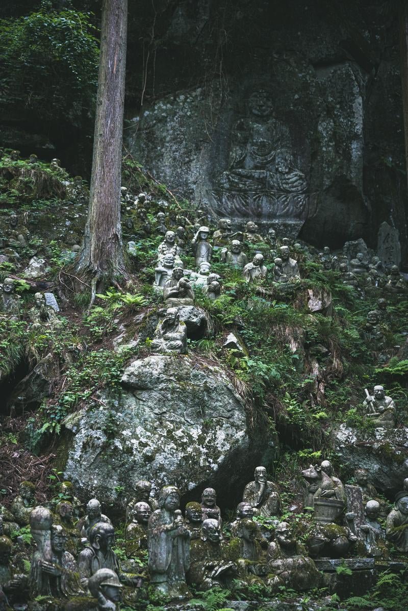 東堂山満福寺とお地蔵様の語り、時を越える対話の写真