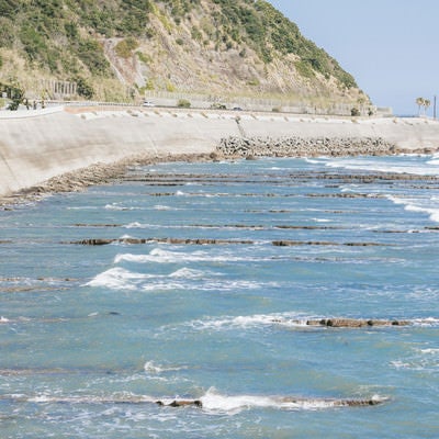 砂岩と泥岩のミルフィーユ風「鬼の洗濯岩」の写真