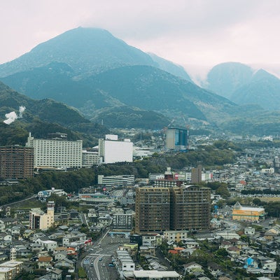 別府国際コンベンションセンターの最上階から撮影した別府温泉街の様子の写真