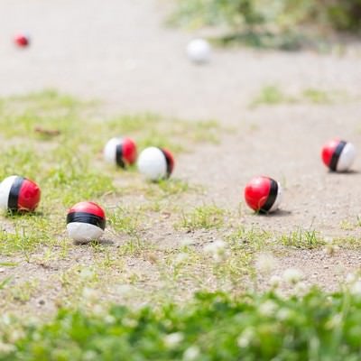 いつの間にか知らない紅白ボールが増えてくるの写真