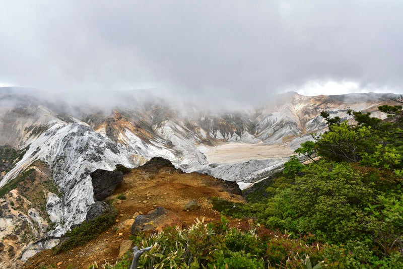 雲の下の沼ノ平（安達太良山）の写真