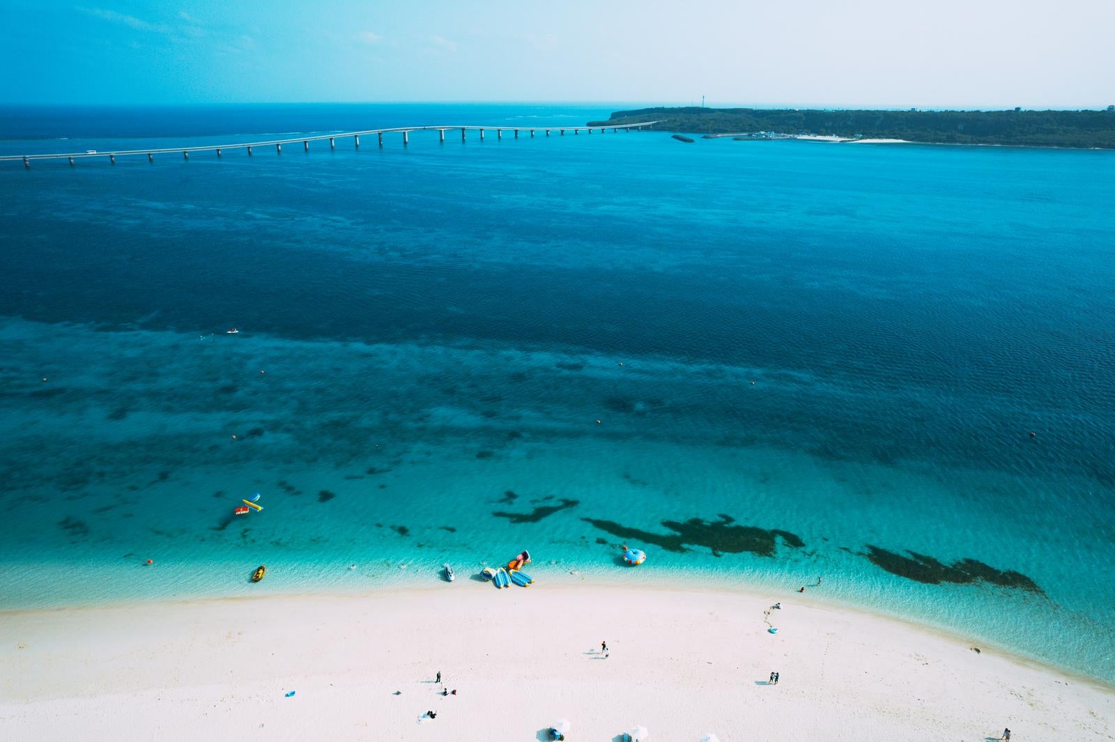 「宮古島与那覇前浜ビーチ の絶景（ドローン空撮）」の写真