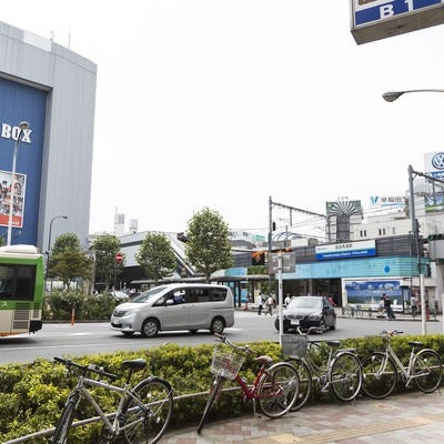 高田馬場駅前の様子の写真