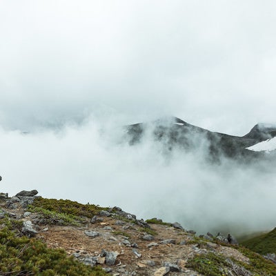 硫黄岳山頂付近と霧の写真