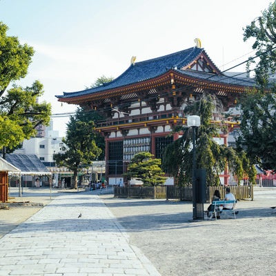 聖徳太子建立の四天王寺の写真