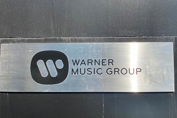 Warner Music Group WMG