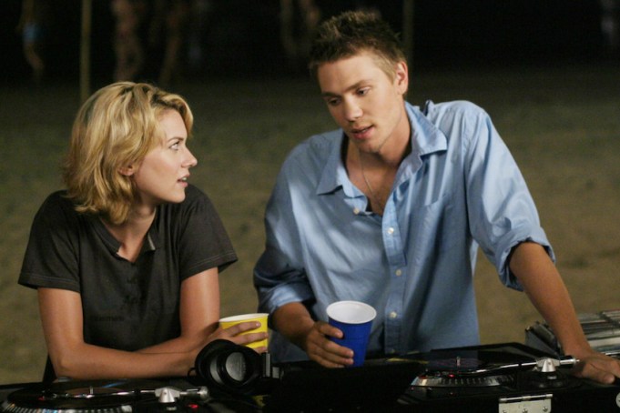 ONE TREE HILL, Hilarie Burton, Chad Michael Murray, 'From the Edge of the Deep Green Sea', (Season 3, epis. #302, aired October 12, 2005), 2003-, photo: Fred Norris / © Warner Bros. / Courtesy: Everett Collection