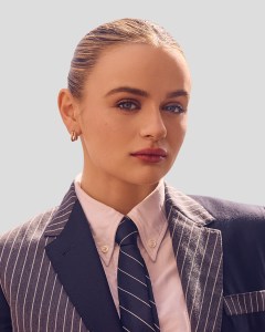 WE WERE THE LUCKY ONES - Hulu’s "We Were the Lucky Ones" stars Joey King as Halina Kurc. (Disney/Ramona Rosales)