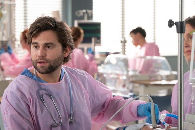 GREY’S ANATOMY - “If You Leave” - The doctors at Grey Sloan must put aside their emotions under intense circumstances. Levi asks James a shocking question that could impact their future. THURSDAY, NOV. 14 (10:00-11:00 p.m. EST) on ABC. (Disney/Tina Thorpe) 
JAKE BORELLI