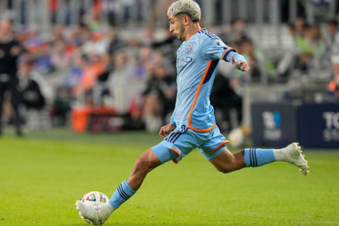 CINCINNATI, OHIO - OCTOBER 28: Santiago Rodríguez #10 of New York City FC crosses during a first-round match against FC Cincinnati during the MLS Cup playoffs at TQL Stadium on October 28, 2024 in Cincinnati, Ohio. (Photo by Jeff Dean/Getty Images)