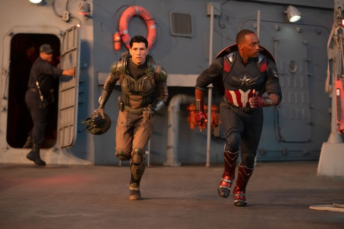 (L-R) The Falcon/Joaquin Torres (Danny Ramirez) and Captain America/Sam Wilson (Anthony Mackie) in Marvel Studios' CAPTAIN AMERICA: BRAVE NEW WORLD. Photo by Eli Adé. © 2024 MARVEL.