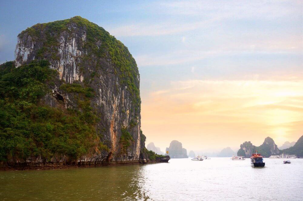 halong bay-tour