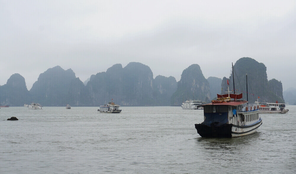 halong bay-tour