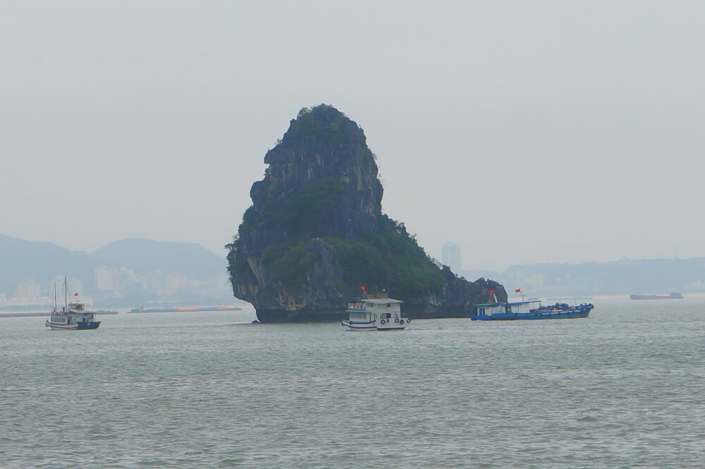 halong bay-tour