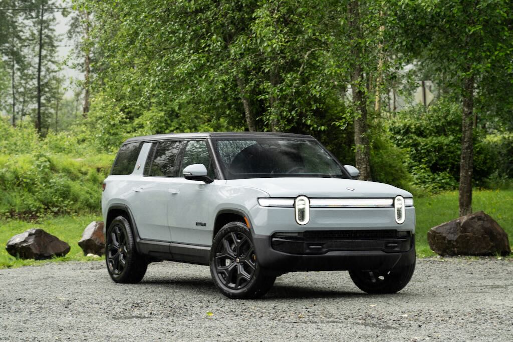 2025 Rivian R1S Profile Tim