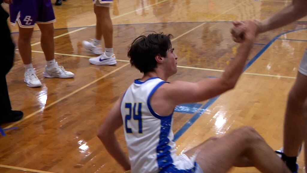 Maysville Boys Basketball Defeats Bloom Carroll